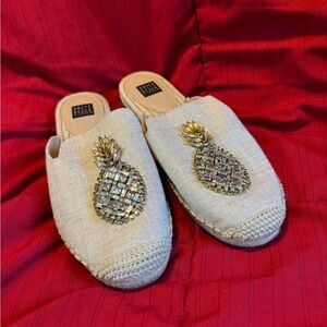 White House Black Market Beige Pineapple Decor Mules